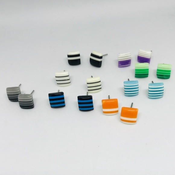 Black And White Minimalist Stud Earrings - Picture 4 of 12